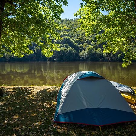 Camping Le Chateau Du Gibanel Saint-Martial-Entraygues Esterno foto