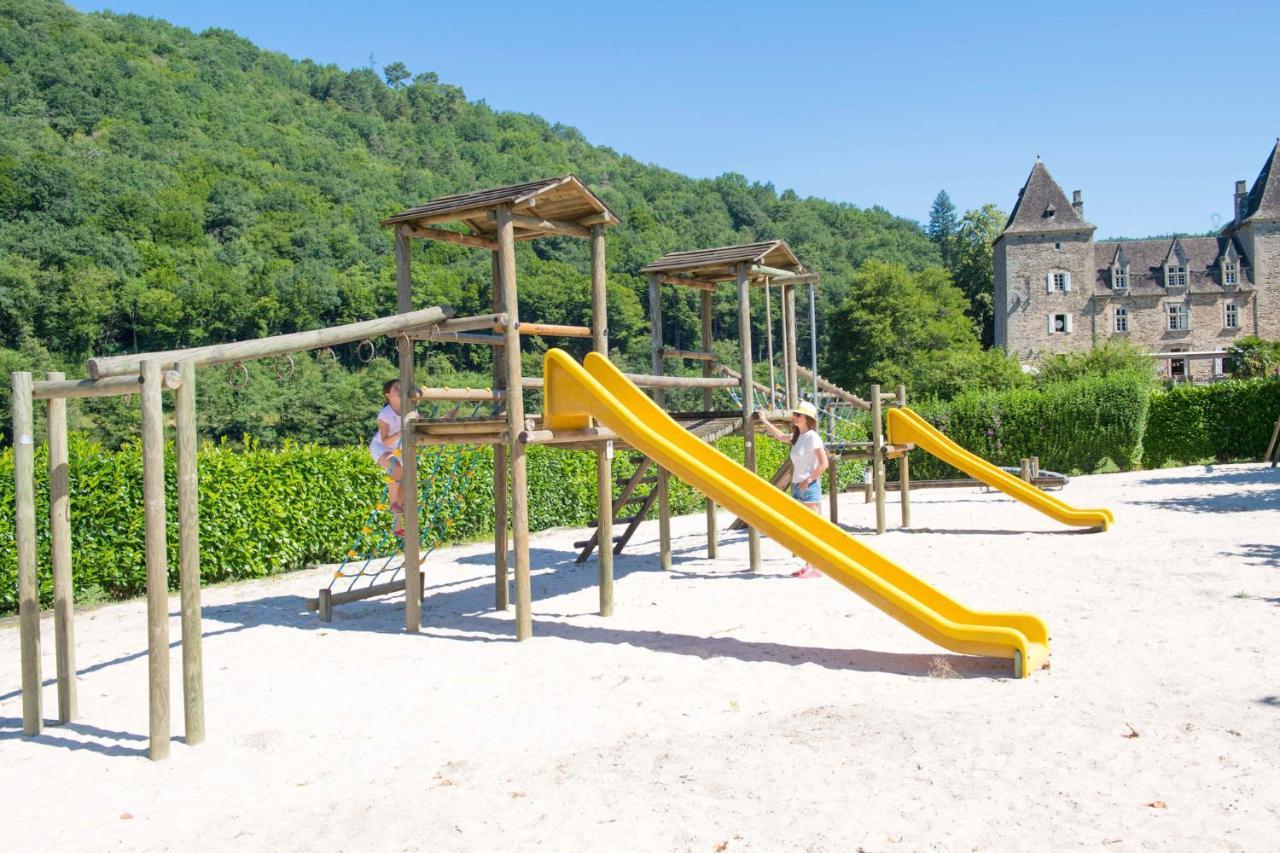 Camping Le Chateau Du Gibanel Saint-Martial-Entraygues Esterno foto