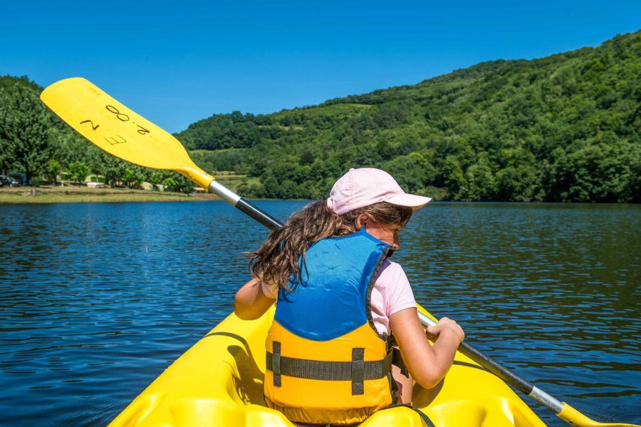 Camping Le Chateau Du Gibanel Saint-Martial-Entraygues Esterno foto