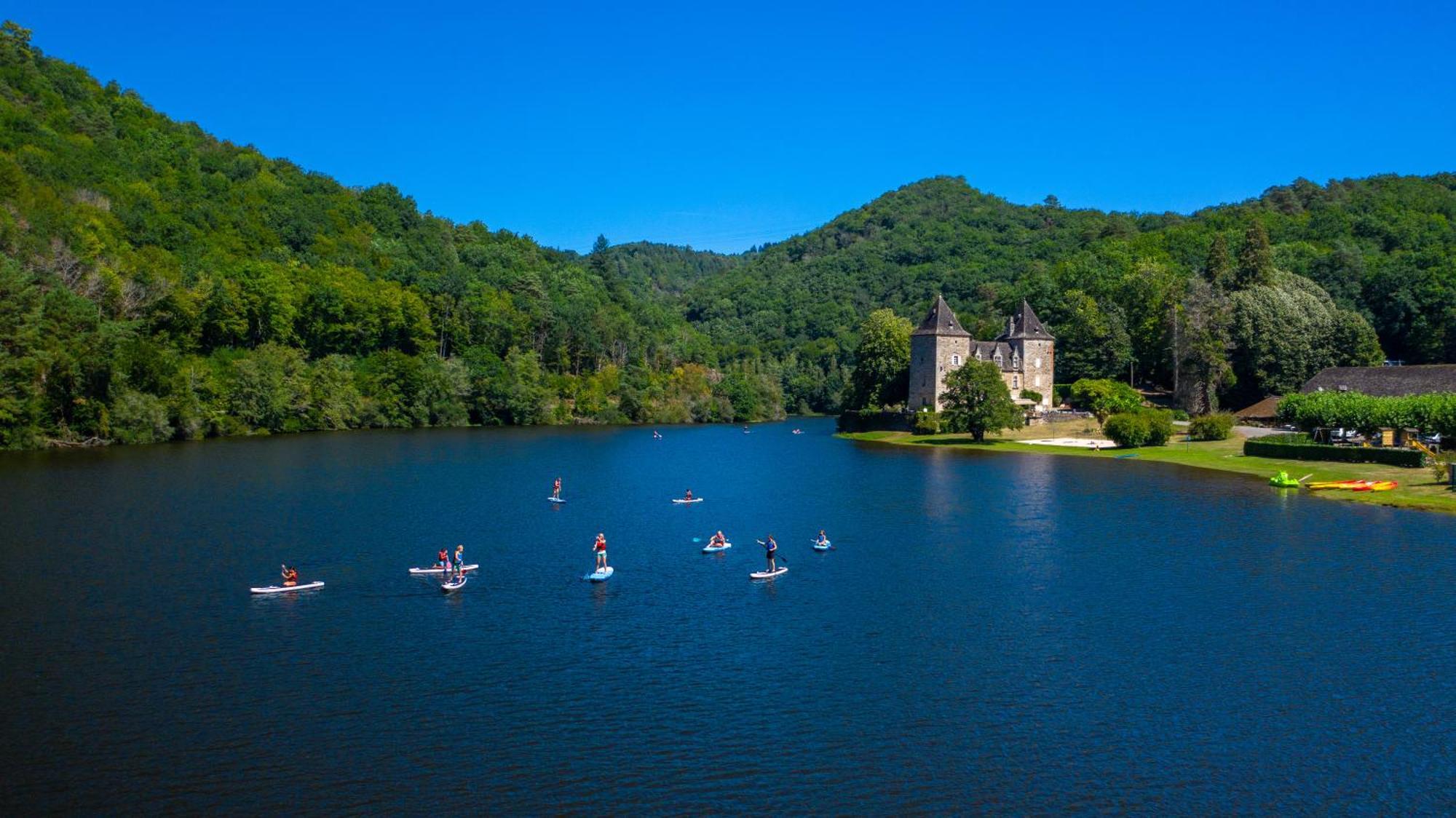 Camping Le Chateau Du Gibanel Saint-Martial-Entraygues Esterno foto