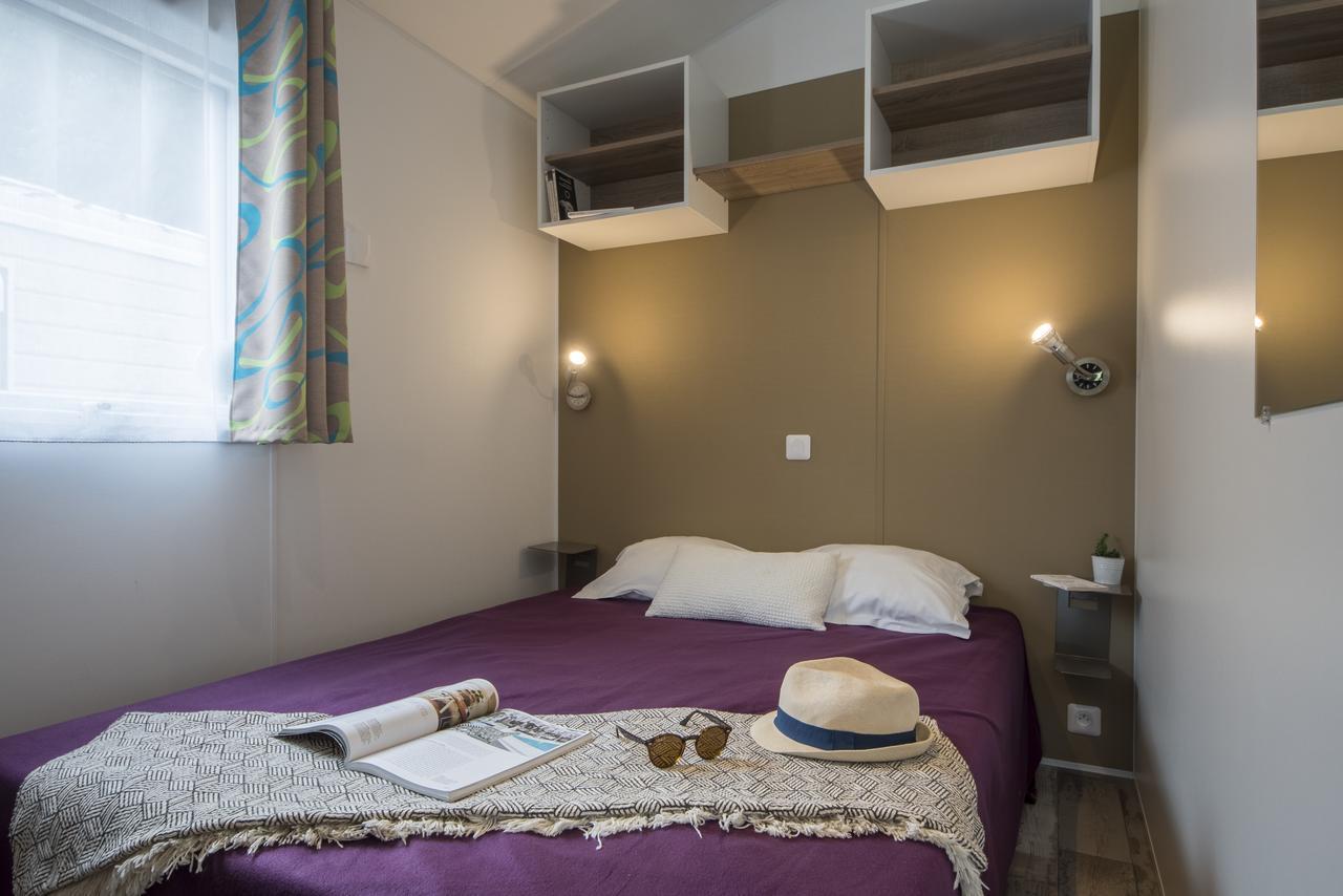 Camping Le Chateau Du Gibanel Saint-Martial-Entraygues Esterno foto