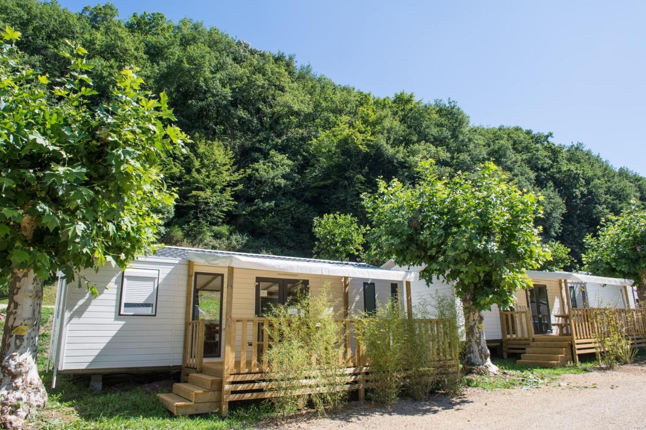 Camping Le Chateau Du Gibanel Saint-Martial-Entraygues Esterno foto