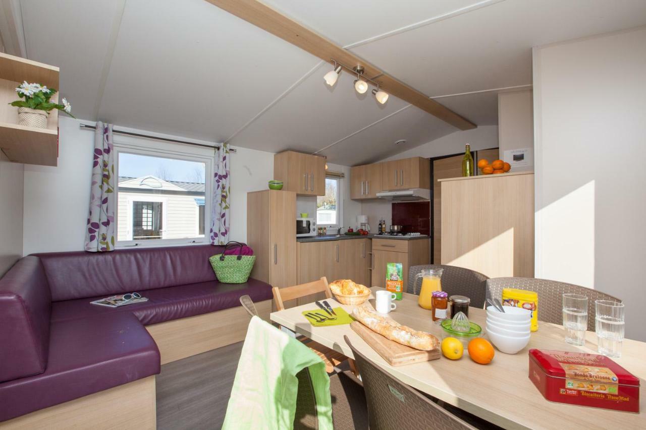 Camping Le Chateau Du Gibanel Saint-Martial-Entraygues Esterno foto